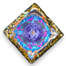 Load image into Gallery viewer, Pyramid | Amethyst Merkaba
